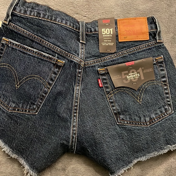 Levi’s 501 high rise shorts - Picture 2 of 6